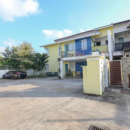 Oyo 90132 Come Inn Premium Kuala Terengganu Dış mekan fotoğraf